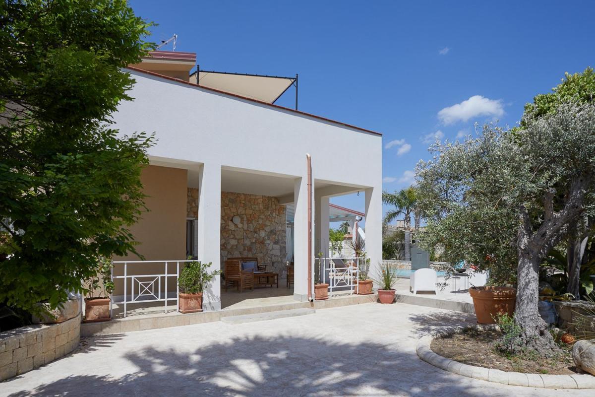 Villa Zamia Con Piscina Санта-Мария-дель-Фокалло Экстерьер фото