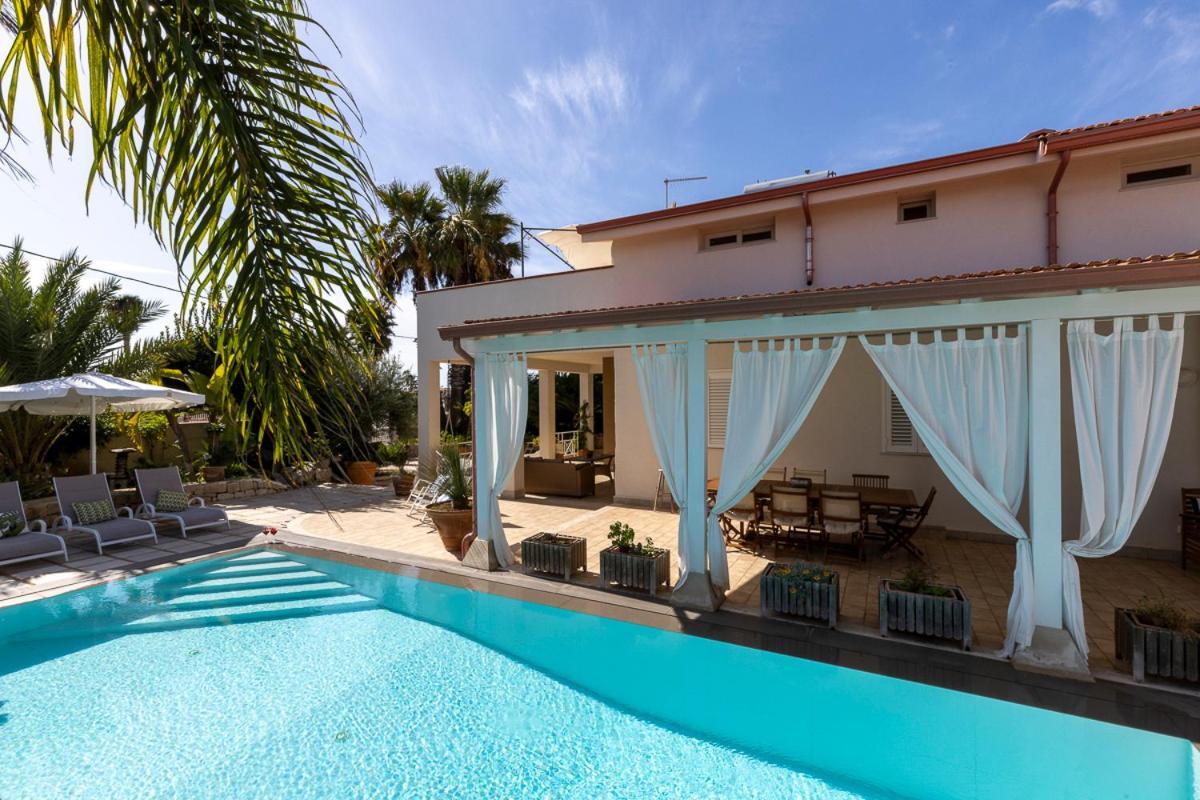 Villa Zamia Con Piscina Санта-Мария-дель-Фокалло Экстерьер фото